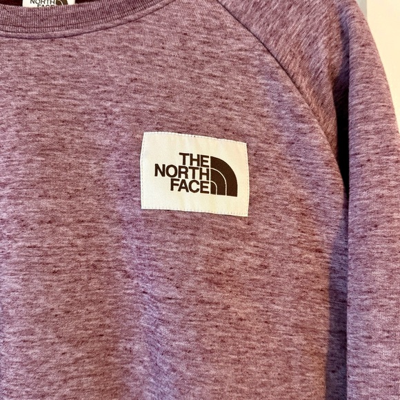 The North Face Heritage Patch Crewneck Sweatshirt - Picture 2 of 4